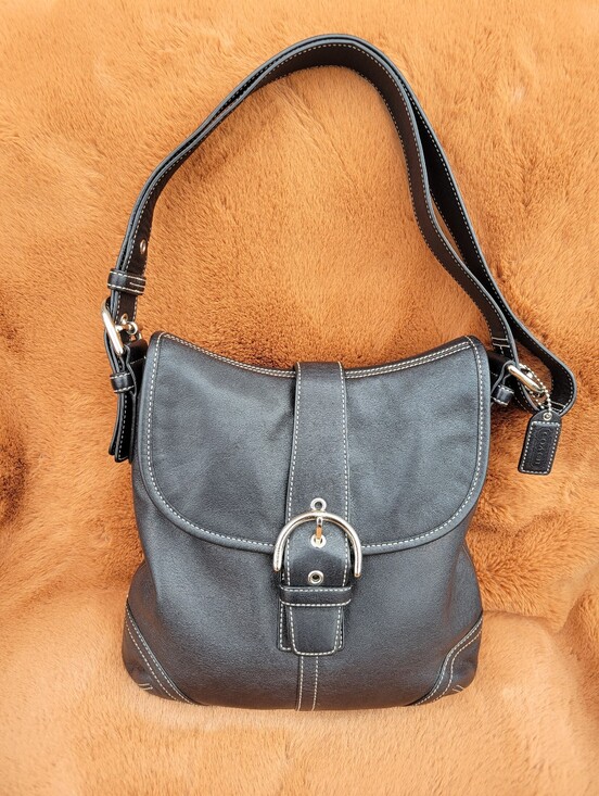 Handbags - Vintage Y2K Coach Soho Flap Crossbody/Shoulder Bag